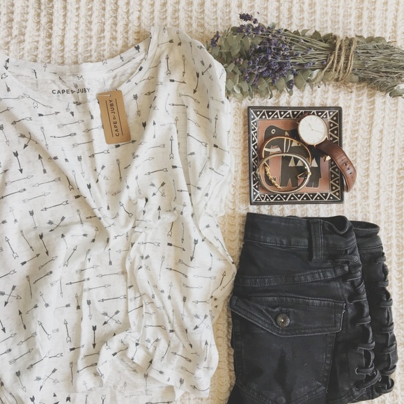 Cape Juby Tops - +C A P E + J U B Y + Arrow Tee Shirt